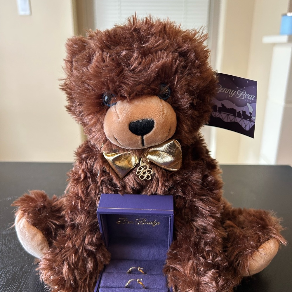 Ben Bridge 14k Gold Round Hoop Earrings w/ Jewelry Box & Teddy Bear